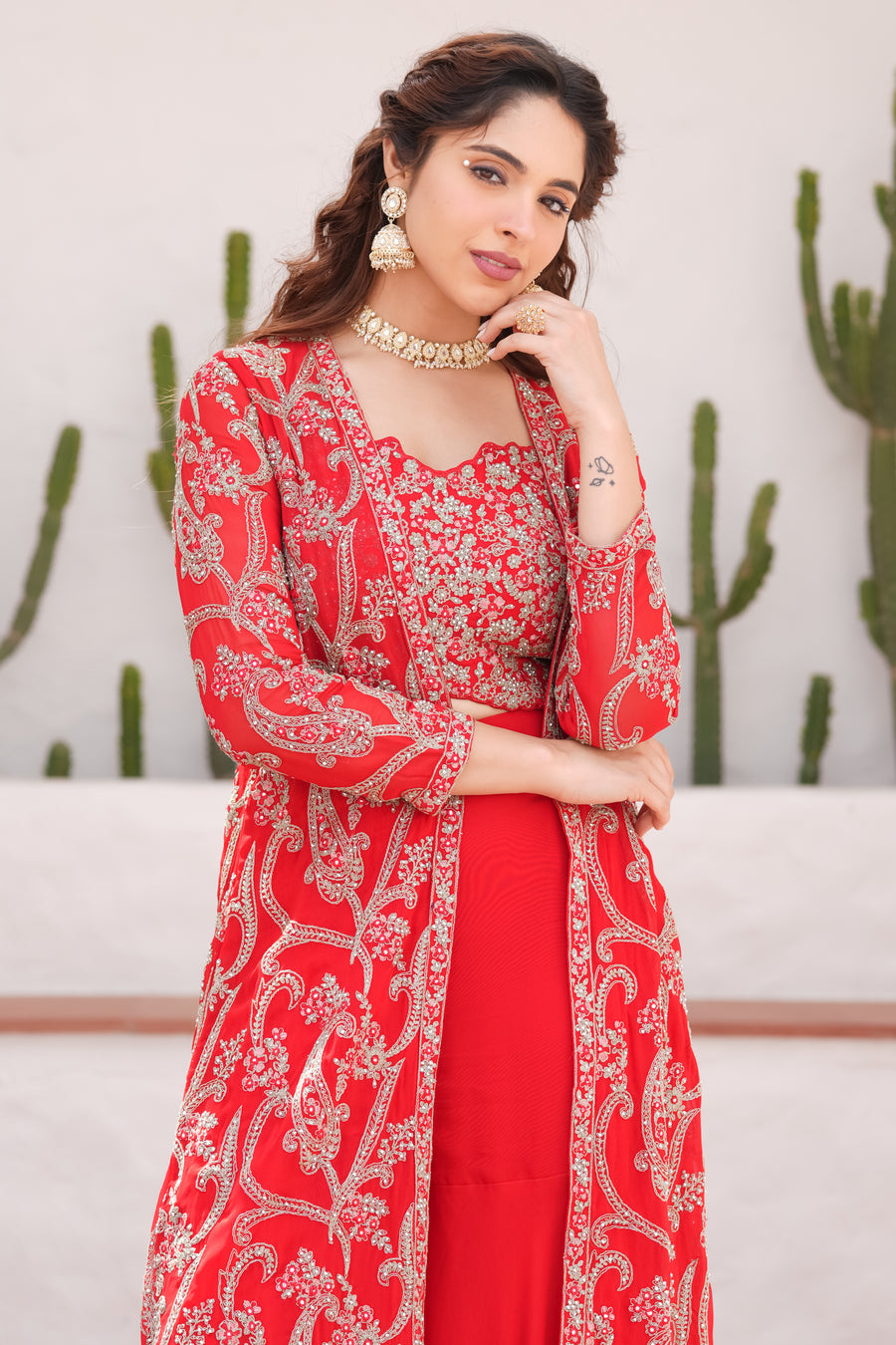 Dhaage-e-ishq Red Crop Top Set With Cape